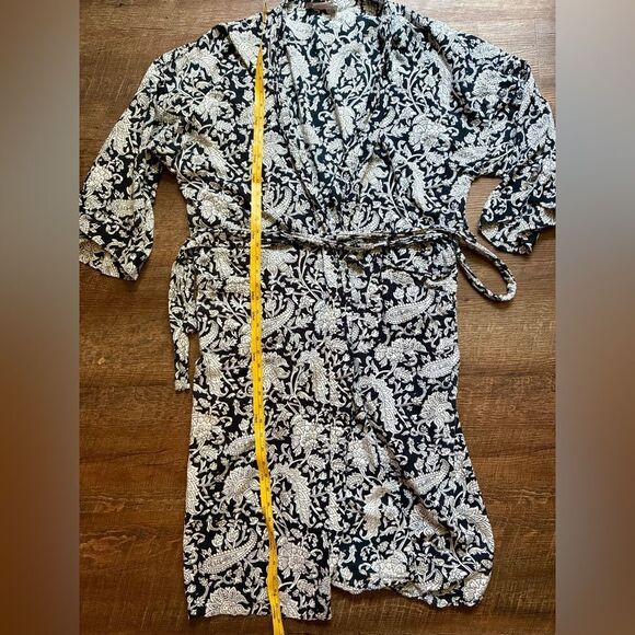 SEVYA handmade cotton kimono robe white black paisley one size fits most EUC - Picture 16 of 16